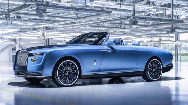 Rolls-Royce Boat Tail: Σε καλοκαιρινή διάθεση