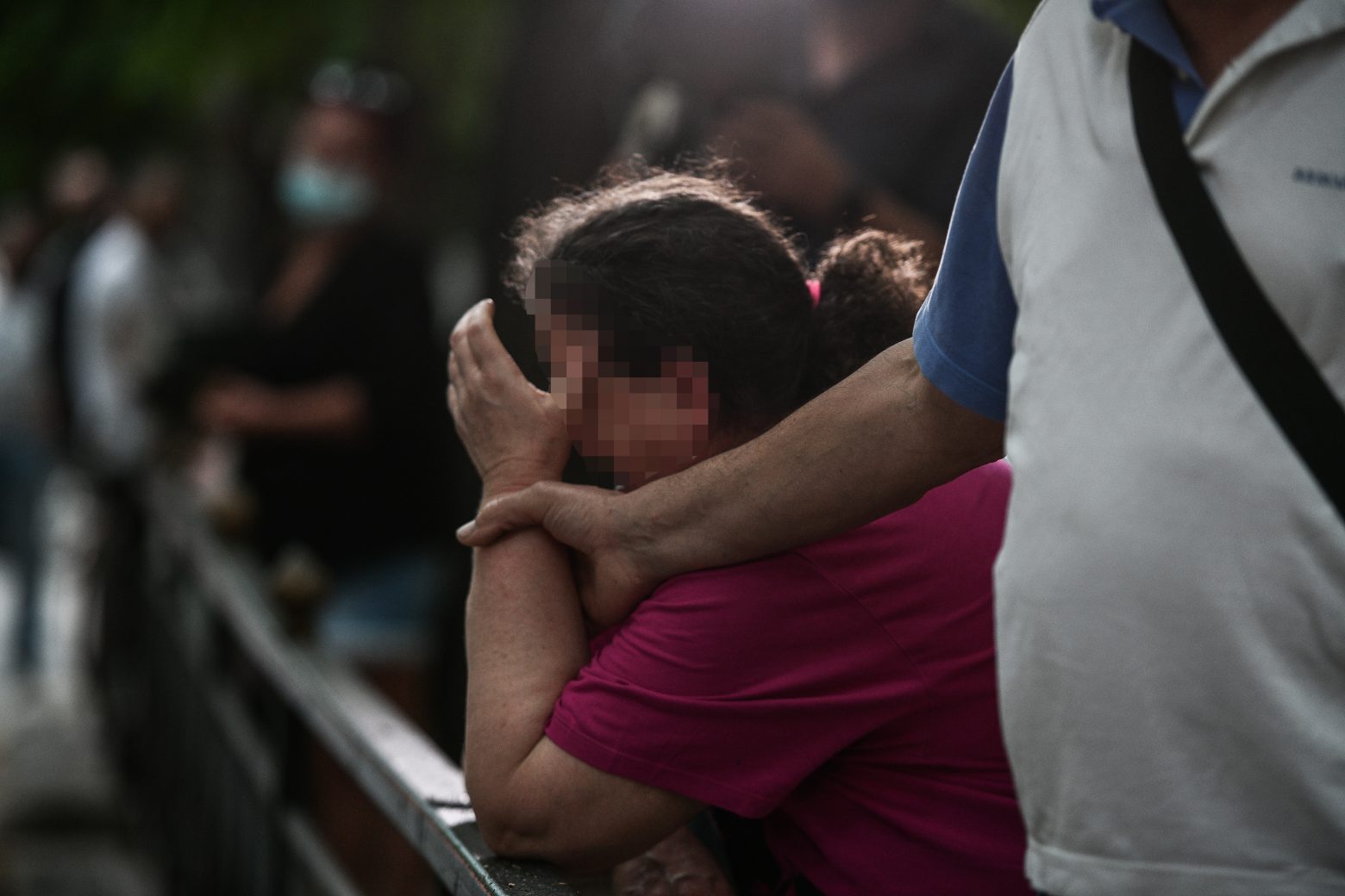 Δολοφονία στα Σεπόλια: Τραγική φιγούρα η μητέρα του 32χρονου που έπεσε νεκρός - «Ξέρουν ποιοι το έκαναν, δεν θέλουν να τους πιάσουν»