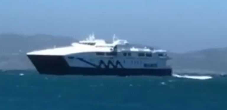 Νάξος: Καπετάνιος «μαέστρος» δένει καράβι στο λιμάνι με 9 μποφόρ