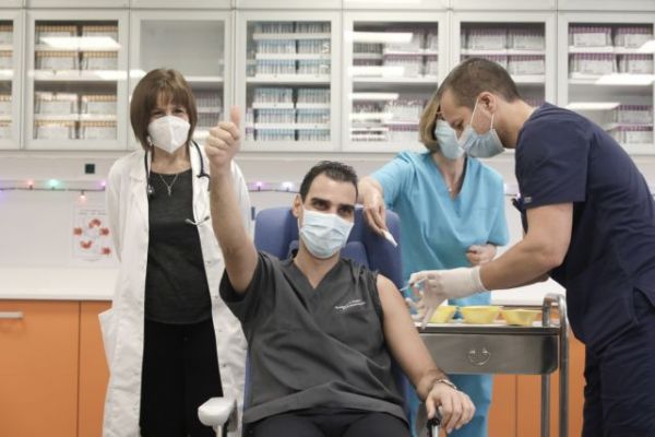 Θεμιστοκλέους στο in: Η Ελευθερία έχει ημερομηνία – Το καλοκαίρι θα έχουμε κτίσει το «τείχος ανοσίας»