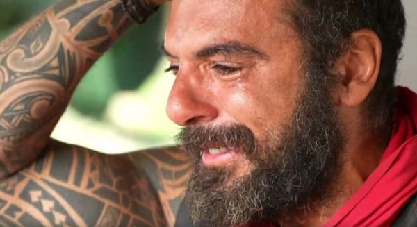 Survovor: Γη και ύδωρ… τάζει ο Ατζούν στον Τριαντάφυλλο για να «σώσει» τα νούμερα