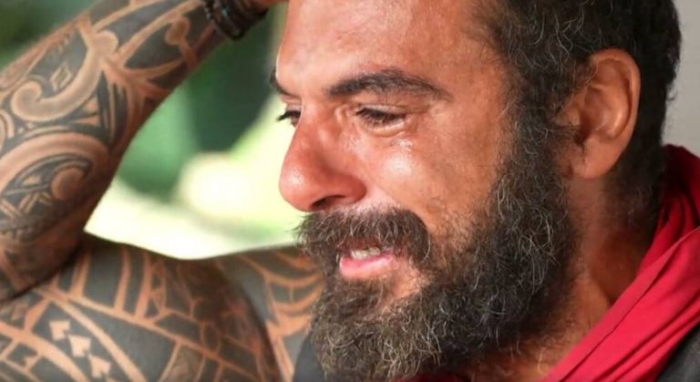 Survovor: Γη και ύδωρ… τάζει ο Ατζούν στον Τριαντάφυλλο για να «σώσει» τα νούμερα