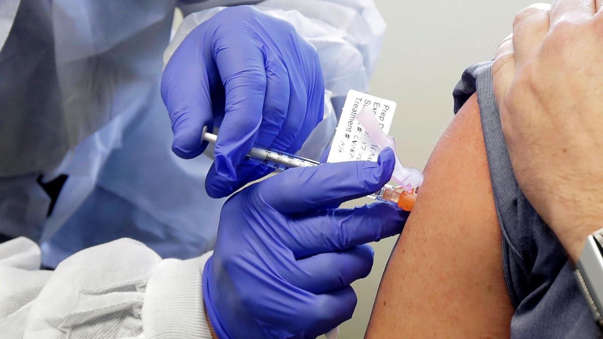 Εμβόλια: Ολα όσα πρέπει να γνωρίζετε για τον εμβολιασμό κατά του κοροναϊού