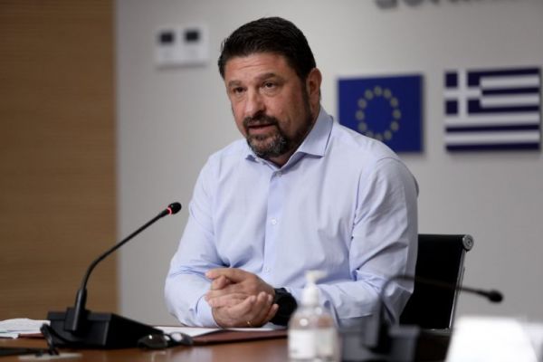 Live η ενημέρωση Χαρδαλιά για την πυρκαγιά σε Κορινθία και Αττική