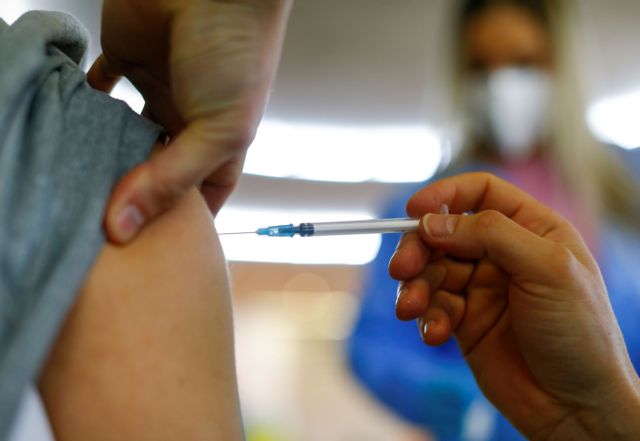 Ημαθία: Επιχειρηματίας δίνει μπόνους σε υπαλλήλους του για να κάνουν το εμβόλιο