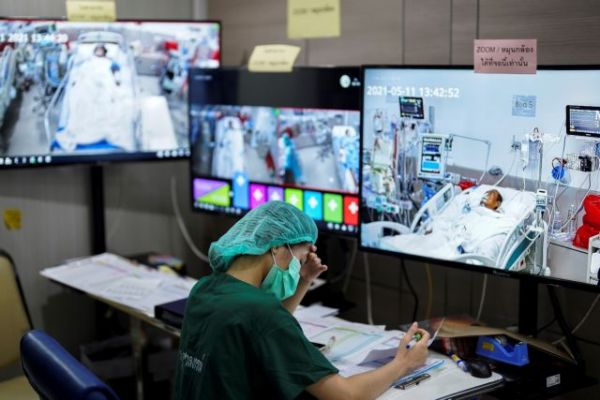 Κοροναϊός: Σχεδόν ένα εκατ. θάνατοι σχετιζόμενοι άμεσα ή έμμεσα με την πανδημία – Πόσοι αφορούν στην Ελλάδα