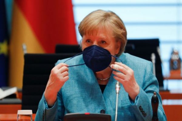 Μεσανατολικό: Η Μέρκελ στηρίζει το δικαίωμα του Ισραήλ στην αυτοάμυνα