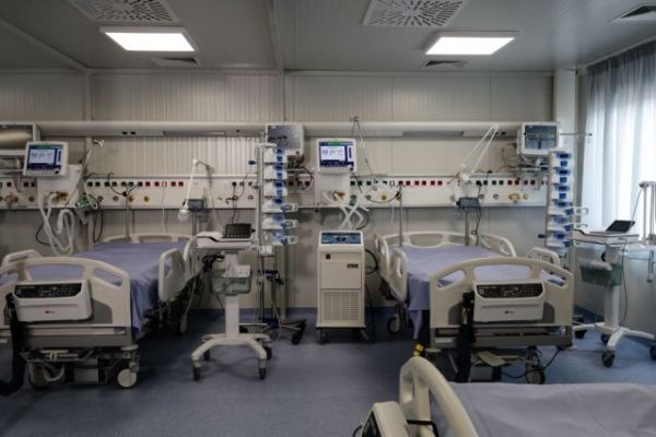Δημόπουλος: Σε μονάδες Covid νοσηλεύονται σχεδόν αποκλειστικά όσοι δεν έχουν εμβολιαστεί πλήρως