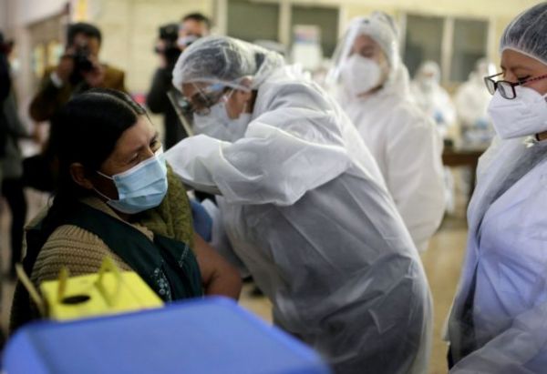 Εμβόλιο με AstraZeneca και J&J: Μπορεί να μπει τέλος στις θρομβώσεις;