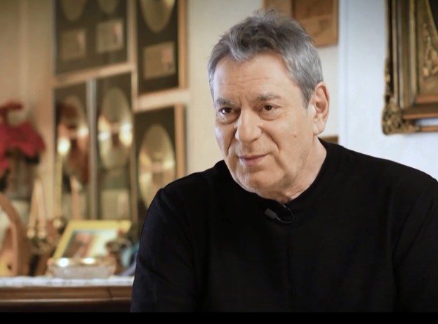 Ο Άγγελος Διονυσίου θυμάται την πιο συγκινητική έκπληξη που έκανε στον πατέρα του