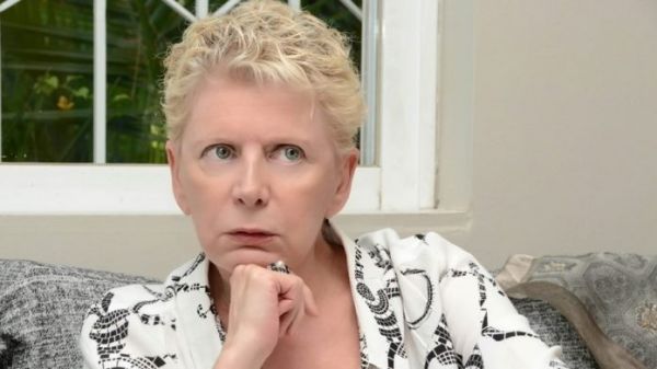 Έλενα Ακρίτα: Νέα ανάρτηση για τον εμβολιασμό του Κώστα Μπακογιάννη με το «καπάκι»