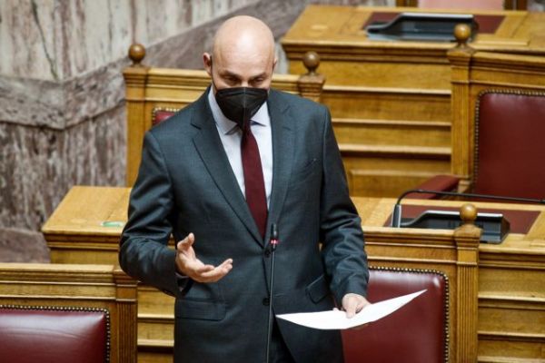 Αμυράς: Θα αναδασωθούν τα καμένα σε Δυτ. Αττική και Κορινθία – Fake news τα σενάρια για ανεμογεννήτριες και λατομεία
