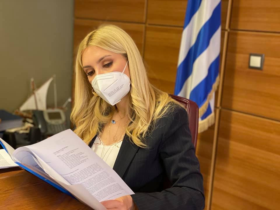 Σε καραντίνα η Αραμπατζή – Θετική στον κοροναϊό