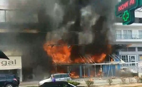 Φωτιά στην Αργυρούπολη: Πυρκαγιά ξέσπασε σε κατάστημα – Στο σημείο ισχυρές δυνάμεις