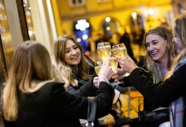 Αυστρία: Τα φαρμακεία της χώρας εκδίδουν από σήμερα πιστοποιητικά εμβολιασμού