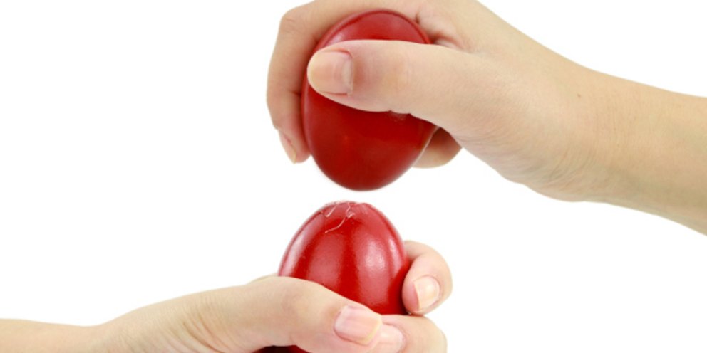 Κόκκινα αυγά: Κεντρικό στοιχείο της πασχαλινής τελετουργίας
