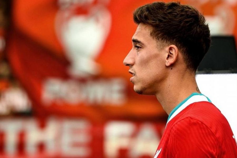 Τσιμίκας: Τα χρόνια πολλά της Λίβερπουλ και η απαίτηση του κόσμου