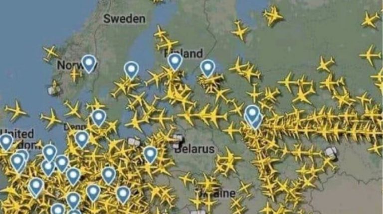 Λευκορωσία: Το αεροπορικό «μποτιλιάρισμα» στο FIR σε μία εικόνα