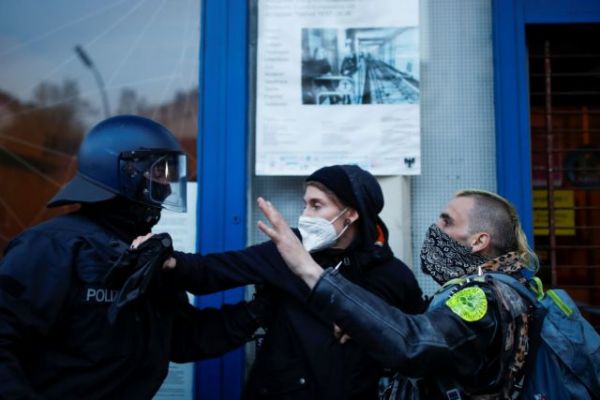 Βερολίνο: 240 συλλήψεις σε διαδηλώσεις για την Εργατική Πρωτομαγιά
