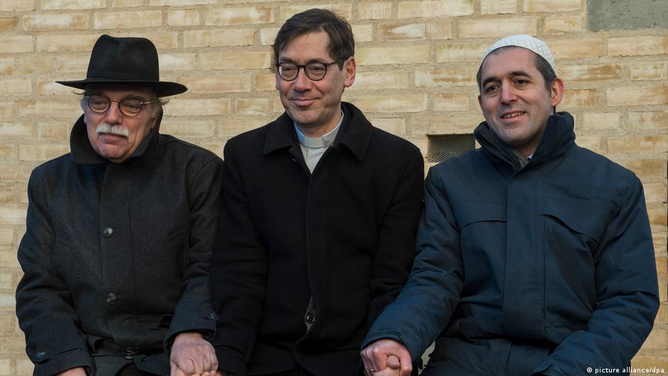 Παγκόσμια πρωτοτυπία στο Βερολίνο: Οικοδομούν κοινό χώρο λατρείας για όλες τις θρησκείες