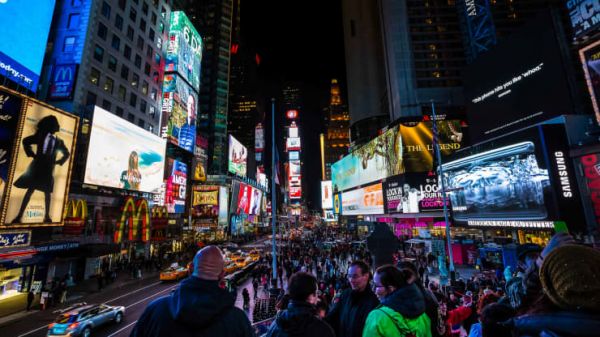 ΗΠΑ: Ανοίγει ξανά η αυλαία στο Μπρόντγουεϊ τον Σεπτέμβριο, έπειτα από διακοπή 18 μηνών