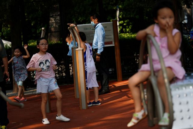 Κίνα: Κάθε ζευγάρι μπορεί να αποκτήσει μέχρι τρία παιδιά