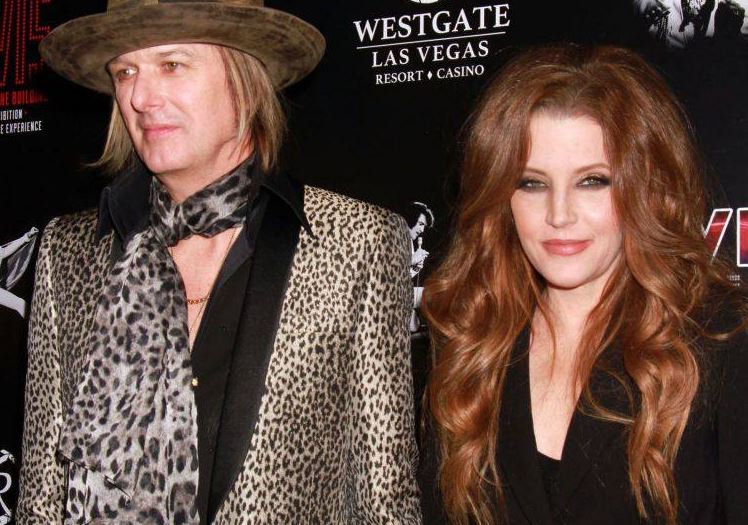 Λίζα Μαρί Πρίσλεϊ: Διαζύγιο πέντε χρόνια μετά τον χωρισμό της με τον Μάικλ Λόκγουντ