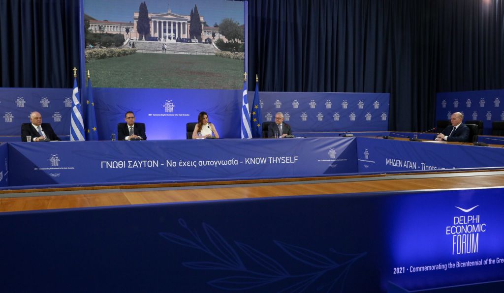 Delphi Forum: Το ελληνικό χρέος είναι βιώσιμο για πολλά χρόνια