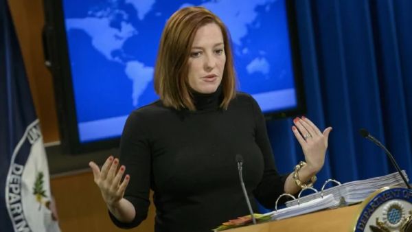 Τζένιφερ Ψάκι: «Εγκαταλείπει» τον Μπάιντεν η Ελληνίδα εκπρόσωπος τύπου του Λευκού Οίκου