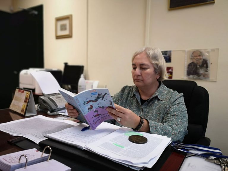 «Panzerlied»: Η εξαιρετική ποιητική συλλογή της Δήμητρας Παυλάκου