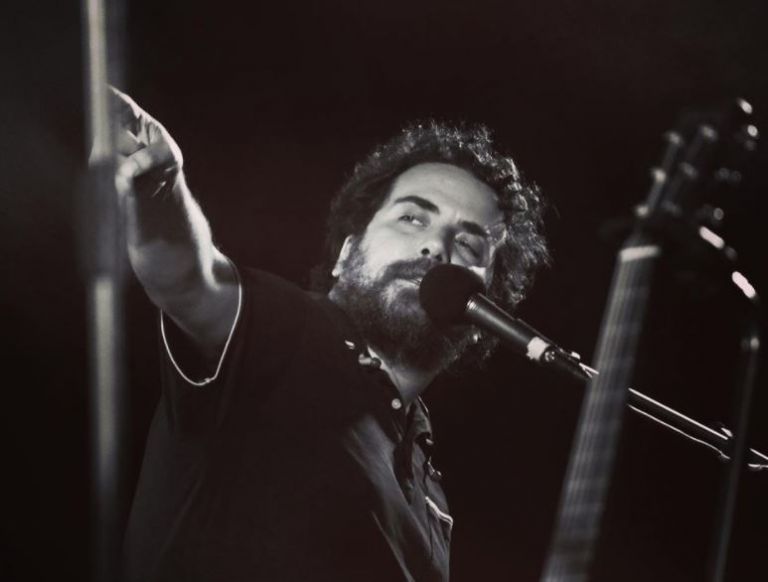 Στάθης Δρογώσης: Έξαλλος με follower που τον σχετίζει με τον Δημήτρη Λιγνάδη