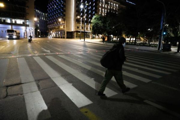 Γεωργιάδης: Πότε θα καταργηθεί εντελώς η νυχτερινή απαγόρευση – Τι είπε για τους γάμους και τις δεξιώσεις