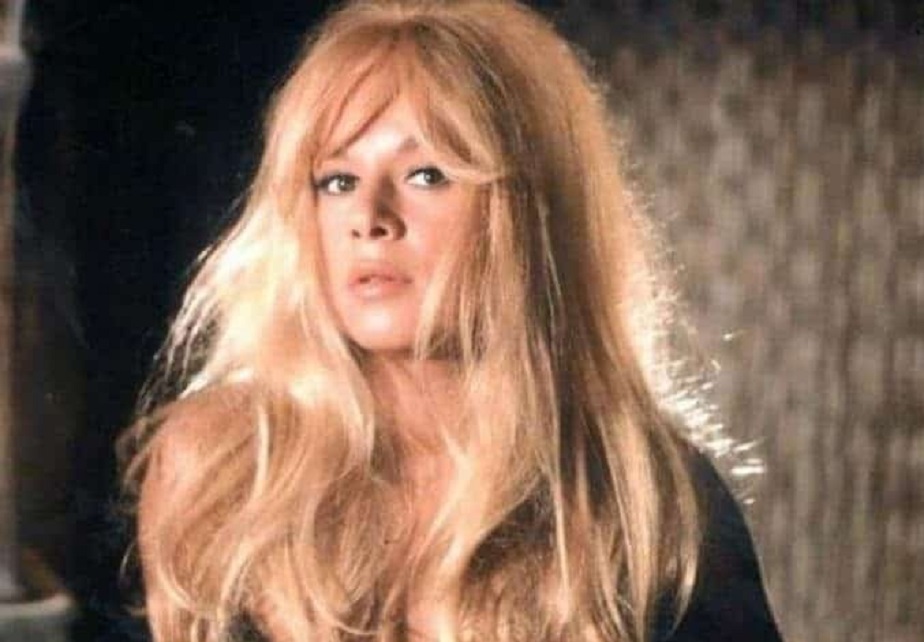 Κώστας Αρζόγλου: «Η Αλίκη Βουγιουκλάκη ήταν έτοιμη να θυσιάσει τα πάντα για να μη χάσει την νεότητά της»