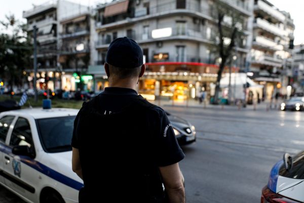 Lockdown: Τα μέτρα που «ξεχνάμε» αλλά παραμένουν σε ισχύ – Έτσι θα αποφύγετε το 300άρι