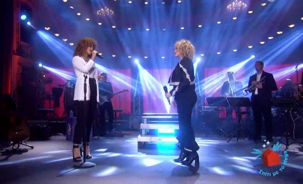 «Είπα στους φίλους μου» σε μοναδική εκτέλεση από την Ελεωνόρα Ζουγανέλη και Ελπίδα Γαδ