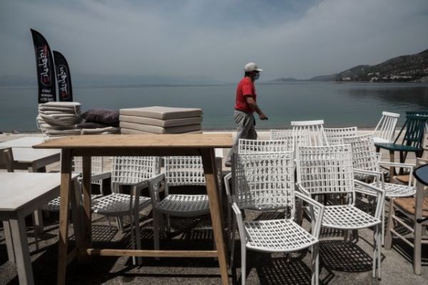 Βόλος: Με πληρότητα ξεκινά η εστίαση – Κλειστά πολλά καταστήματα που δεν διαθέτουν εξωτερικό χώρο