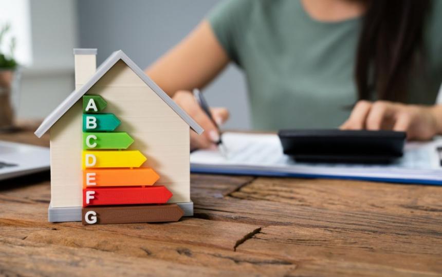 Τι αλλάζει στο «Εξοικονομώ – Αυτονομώ»: Τα νέα κριτήρια