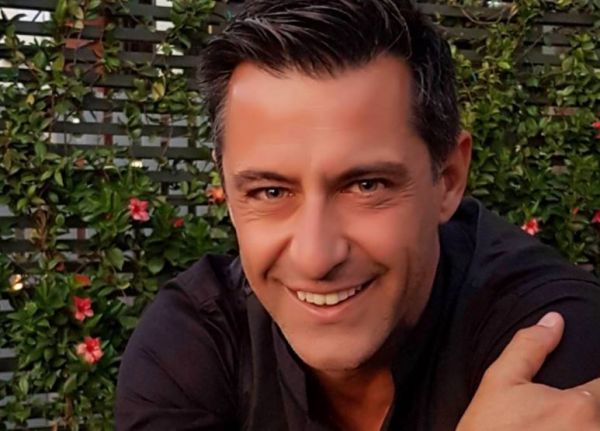 Κωνσταντίνος Αγγελίδης: Η πρώτη φωτό μετά από το νέο χειρουργείο