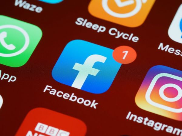 Facebook: Νέα λειτουργία για την κοινοποίηση ειδήσεων