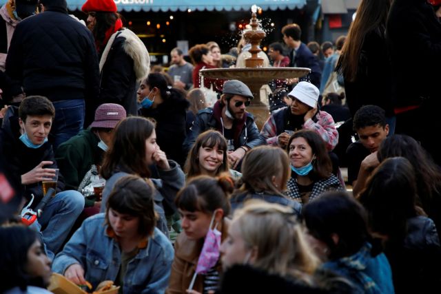 Γαλλία: Εισήγηση για μαζικό εμβολιασμό στο Μπορντό εξαιτίας νέας μετάλλαξης