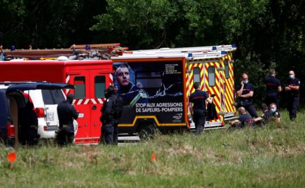 Γαλλία: Νεκρός ο ύποπτος για τον τραυματισμό με μαχαίρι δημοτικής αστυνομικού