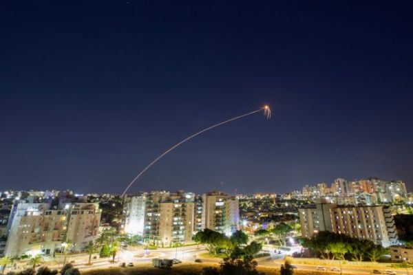 Μεσανατολικό: Περίπου 3.000 ρουκέτες εκτοξεύτηκαν από τη Γάζα προς το Ισραήλ από τη Δευτέρα