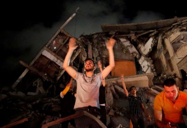 Μεσανατολικό: Με το δάκτυλο «στη σκανδάλη» η Χαμάς παρά το ότι τέθηκε σε εφαρμογή κατάπαυση του πυρός