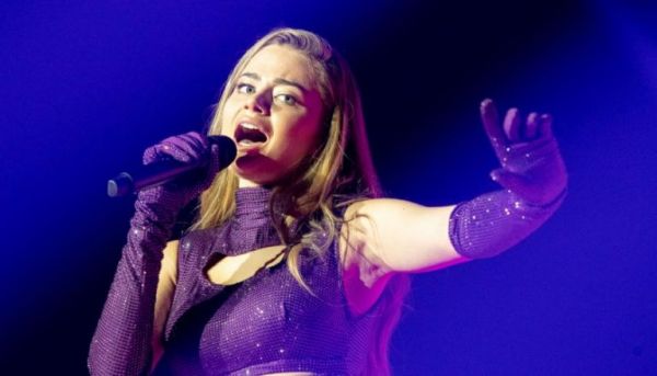 Eurovision 2021: Απόψε η Ελλάδα στον ημιτελικό – Η υπέρλαμπρη Stefania και οι ευχές από την Τσαγκρινού