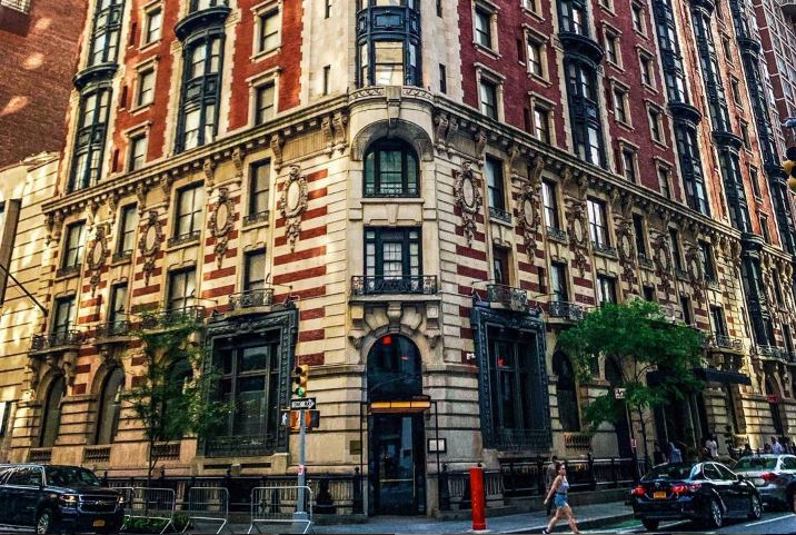 Νέα Υόρκη: Πασίγνωστο ξενοδοχείο κάνει έκπτωση 40% για τα γενέθλιά του