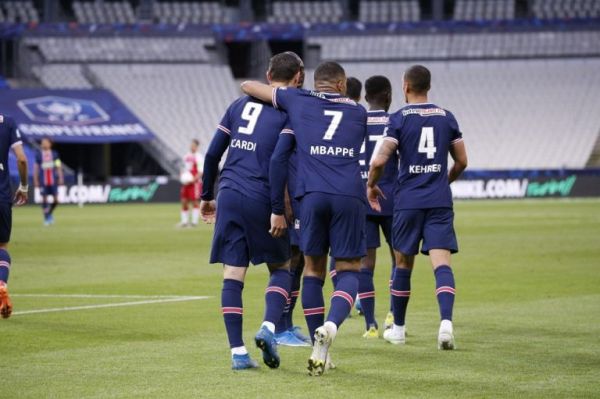 Πήρε το Κύπελλο η Παρί με κορυφαίο τον Εμπαπέ (2-0)