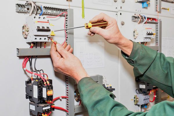 Συλλογικές συμβάσεις: Σε ποιους κλάδους επεκτείνονται