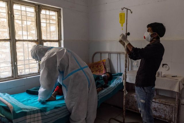 Ινδία: 3.847 θάνατοι από κοροναϊό σε 24 ώρες – Πάνω από 211.000 κρούσματα