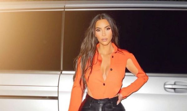 Κιμ Καρντάσιαν: Φόρεσε τα απαραίτητα και είπε «ευχαριστώ» στους 225 εκατ. followers της