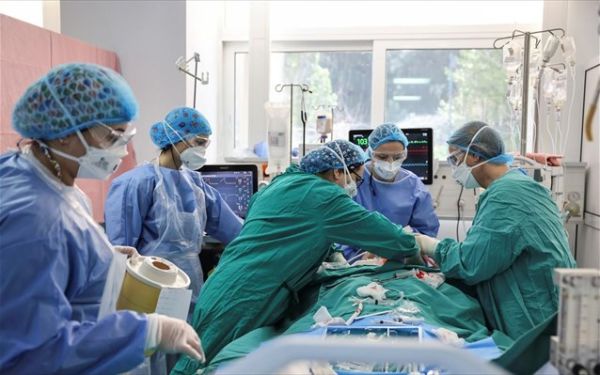 Κοροναϊός: Συναγερμός για νέα μετάλλαξη στο κέντρο της Αθήνας